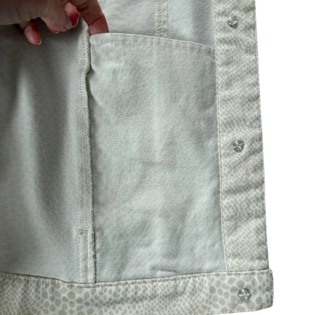 Denim & Company cream colored spotted collared 3/4 sleeve jacket size small - Image 12