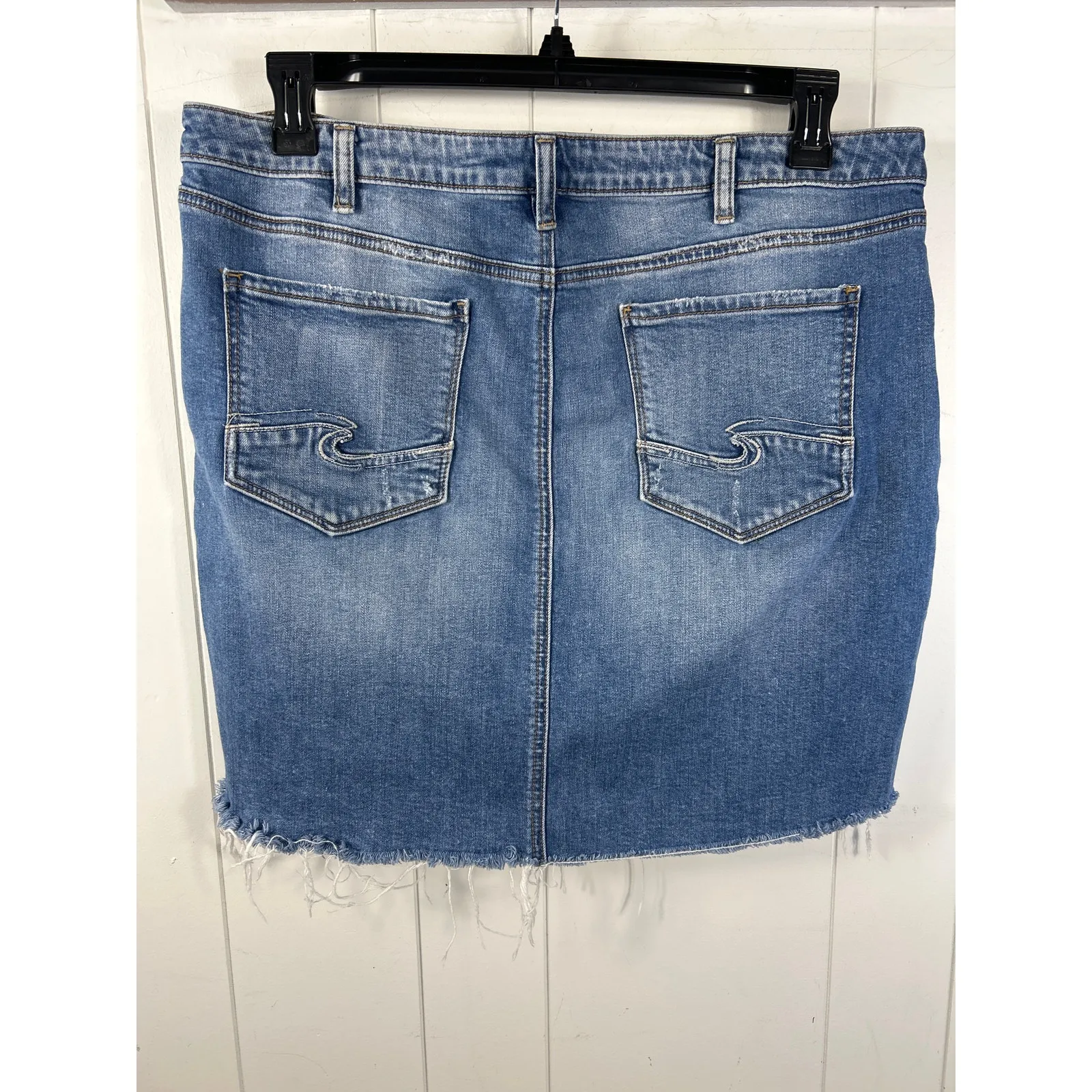 Silver Jeans Francy Mini Skirt Womens Denim Mid Rise Raw Hem Zip Fly size 12 Blue - Image 2