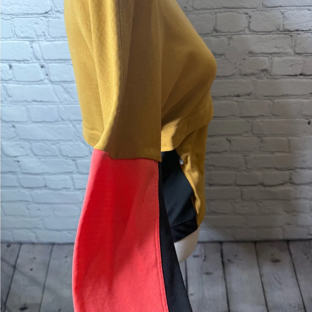 Nike Women's Therma sphere Long Sleeve running tee infrared sleeves XS - Image 7