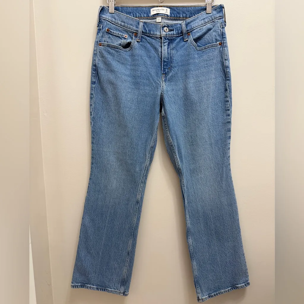 Abercrombie & Fitch Curve Love The Boot Low Rise Denim Jean Size 29S - Image 3