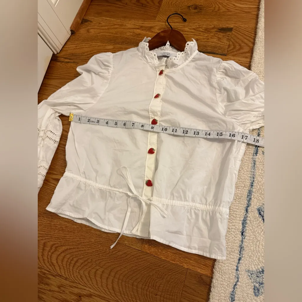 & Other Stories Women's White Strawberry Button Blouse Size 2 - Image 11