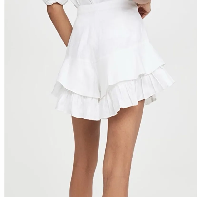 MLM Valentine ruffle shorts white linen shorts size small - Image 2