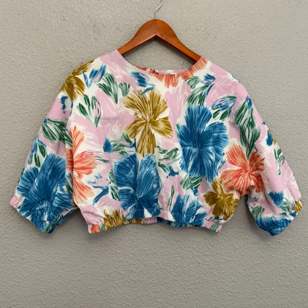 Aureum Ted's Floral Crop Top Size Medium‎ NWT White - Image 2