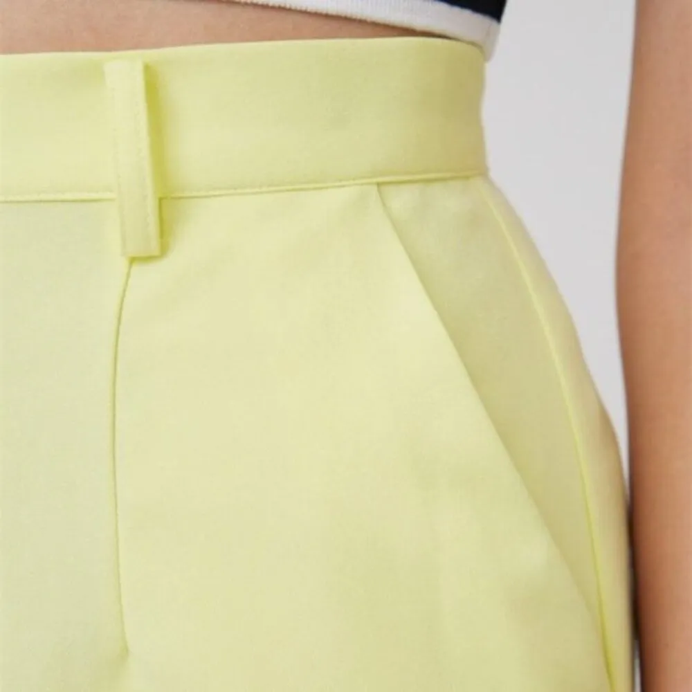The Fifth Label Brighten High Waist Cargo Short in Lemon Yellow Size Small NWT - Image 6
