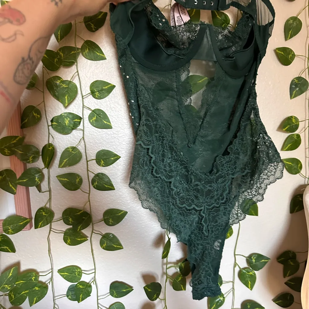 NWOT women’s Victoria secret Wicked Unlined Embellished Balconette Teddy medium - Image 6