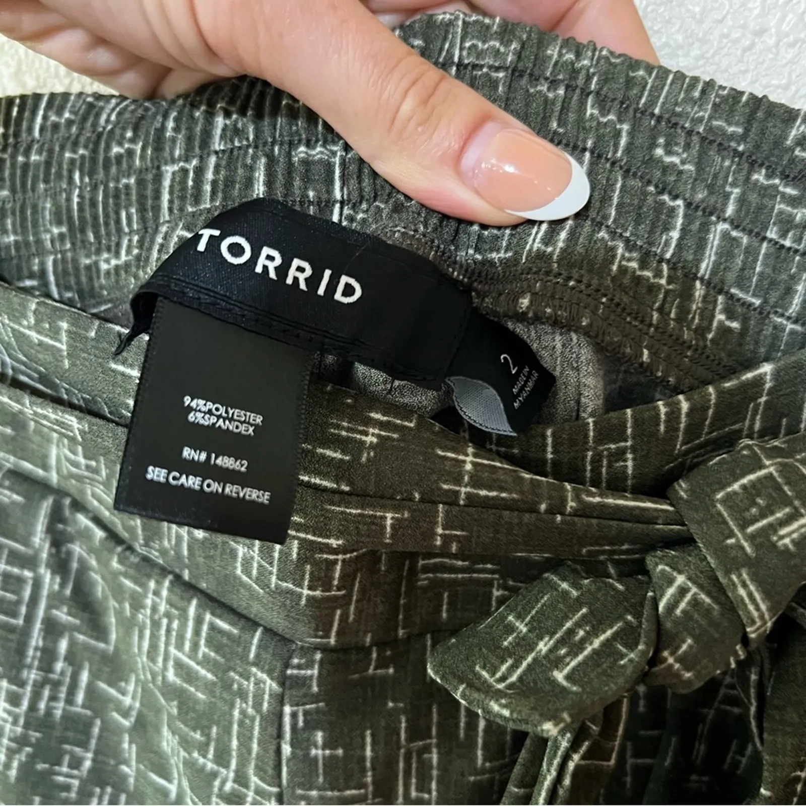 Torrid green textured crop tapered pants NEW2 2X 18-20 plus - Image 4