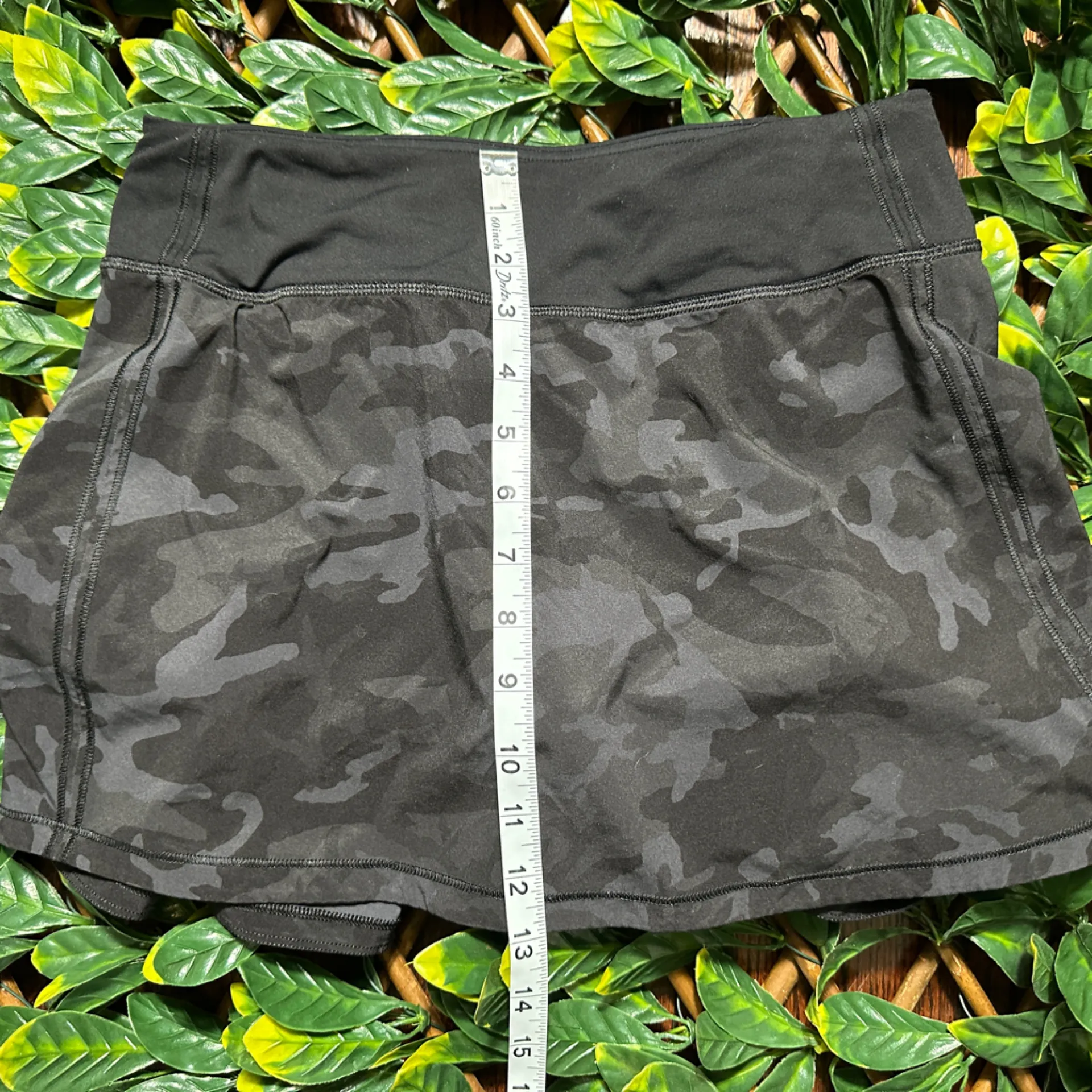 Lululemon Black Camo Workout Skort with Spandex Size 4 - Image 10
