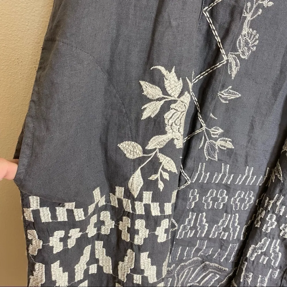 Johnny Was Dark Gray White Embroidered Linen Vest - Image 6