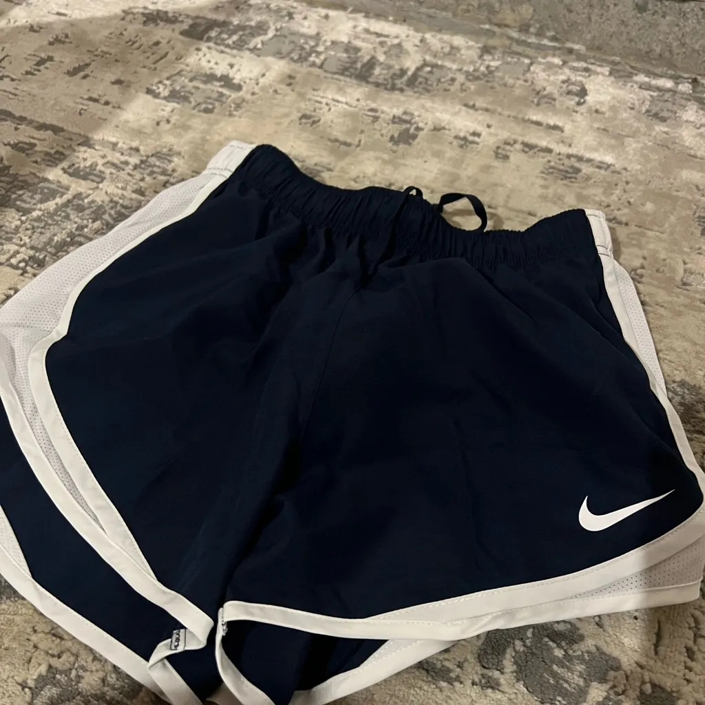NWT Nike Navy Blue Dri-Fit Tempo Running Shorts Size Small - Image 3