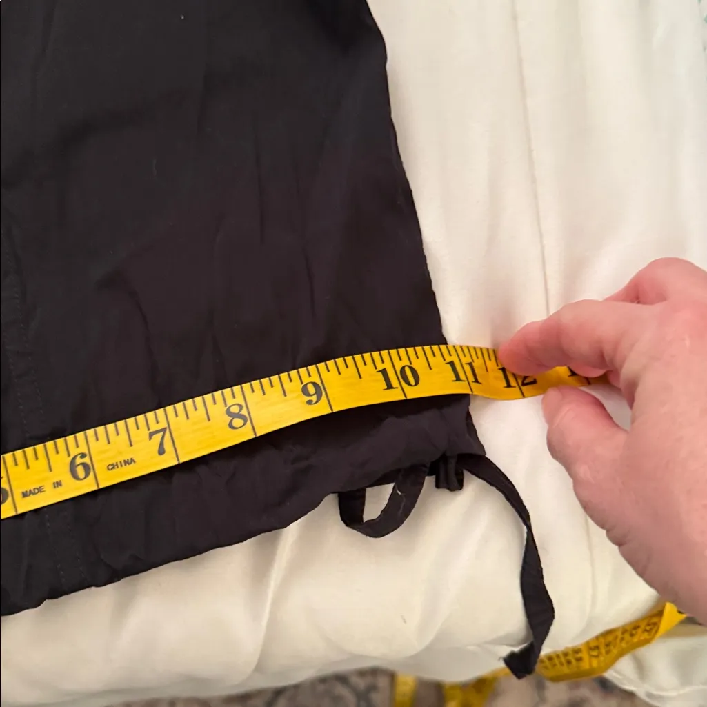 Lululemon Lightweight Adjustable Mid-Rise Cargo Pant, Black, Size S - Image 13