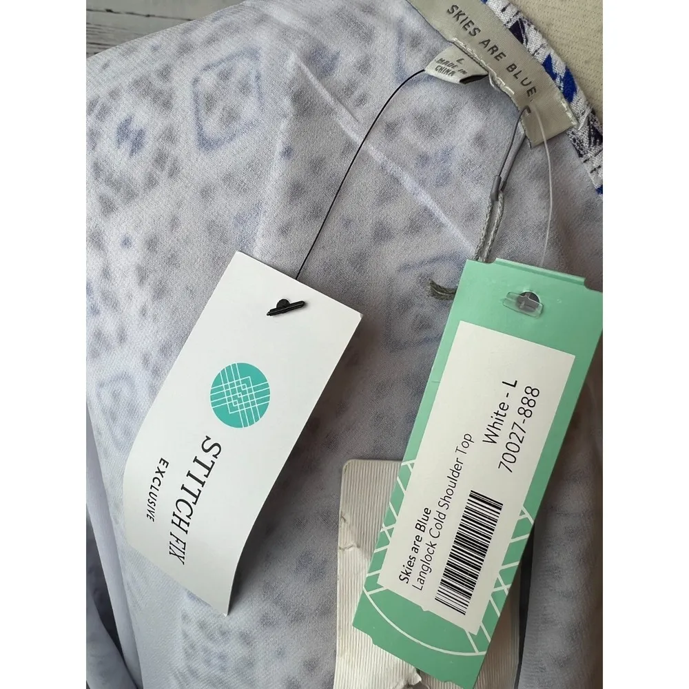 NWT Stitch Fix Langlock Cold Shoulder Blouse Large Skies are Blue shirt Lace Hem - Image 3