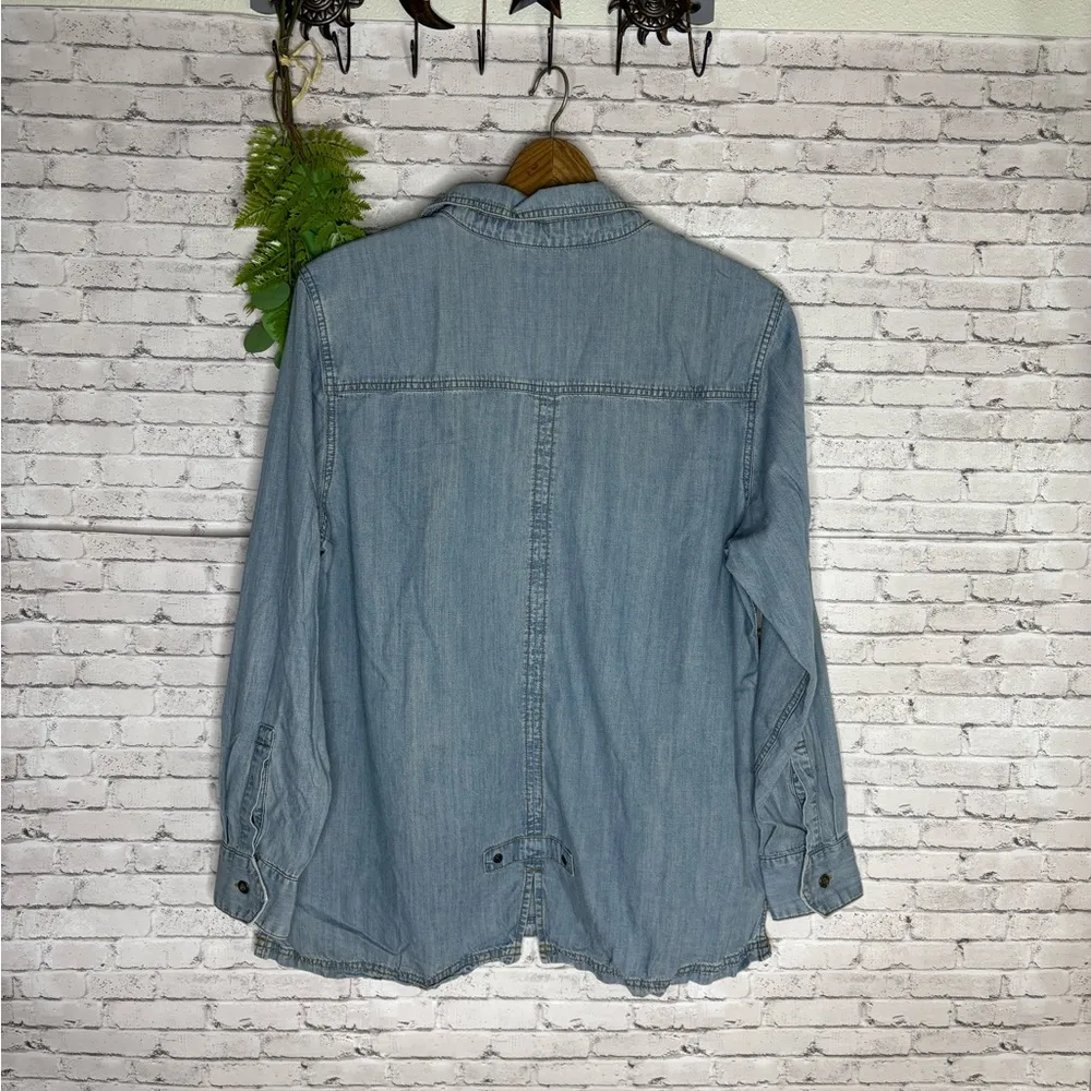 Eddie Bauer Light Blue Chambray Lyocell Utility Shirt - Image 4