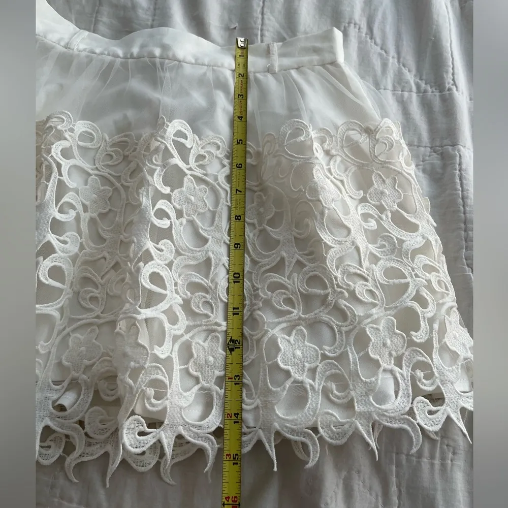NWT: Holly Bracken white skirt size small - Image 7