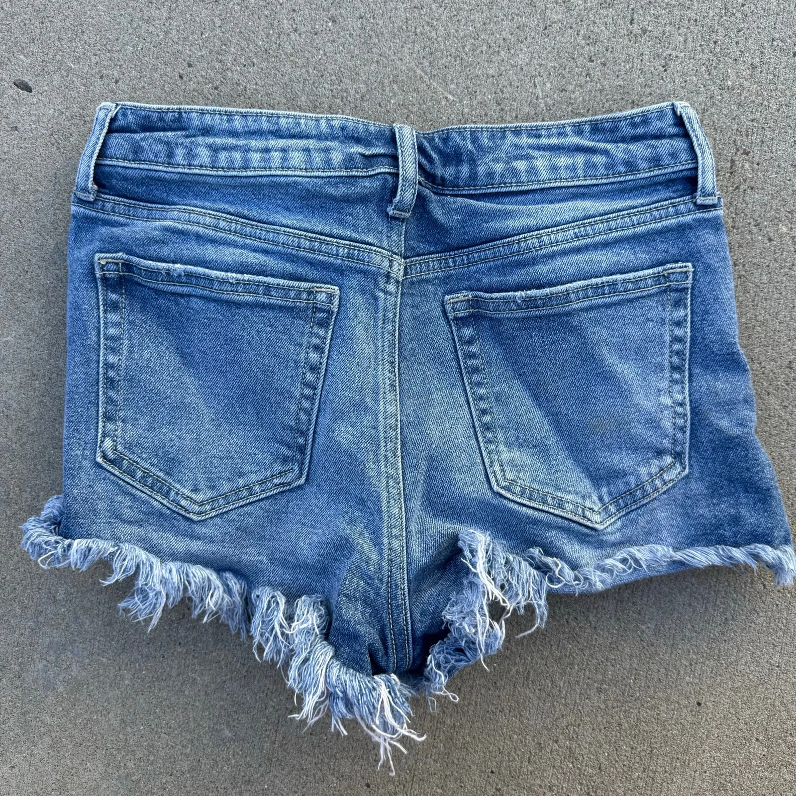 Willow & Root The Vintage Dad Jean Shorts Frayed Hem WC144 Size 27 The Buckle Blue - Image 3