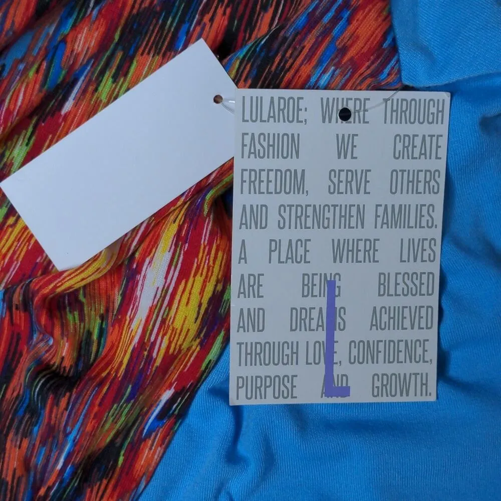 LuLaRoe Geometric Randy Tee  - Size L - NWT/Flaw - Image 8