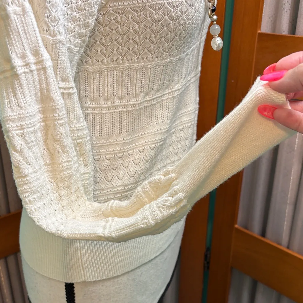 Abercrombie & Fitch Cream Textured Sweater - Image 7