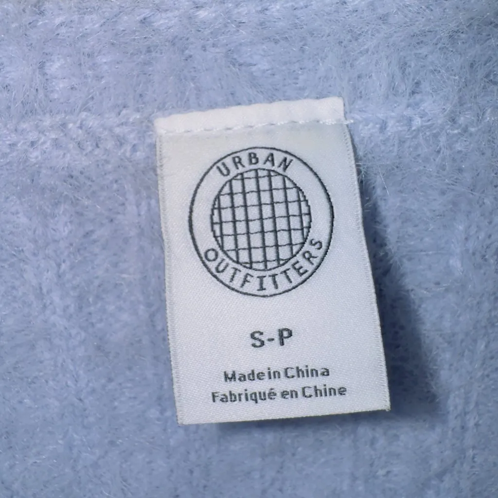 Urban Outfitters Women's Size Small Blue Long Sleeve Fuzzy Knit Crop Cardigan - Image 4