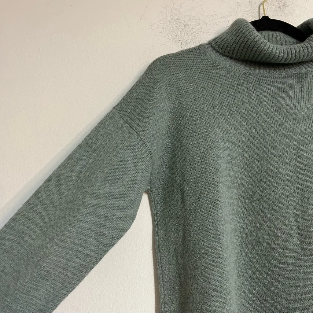 Peruvian Connection 100% Royal Alpaca Turtleneck Sweater Blue Size Medium - Image 4