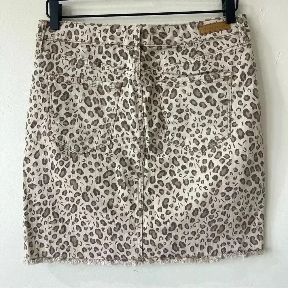 Sanctuary  Denim Simone Leopard Print Mini Skirt Size 29 EUC - Image 8