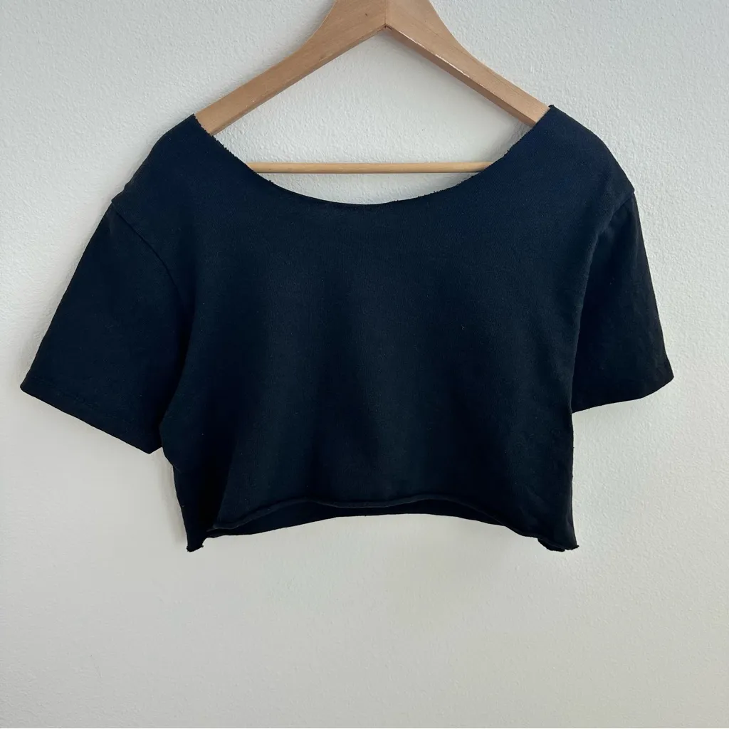 Levi's Off the Shoulder Cropped Top - Image 5