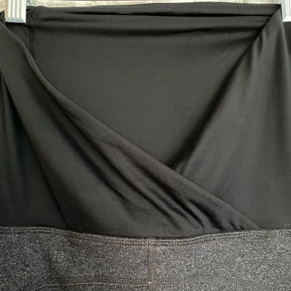 NWT Isabel Maternity Crossover Panel Leggings - Image 3