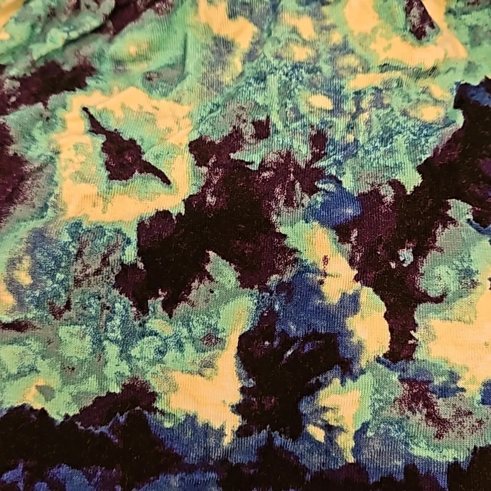 Veronica M 💕💕 Halter Top ~ Tie Dye Print Medium - Image 3