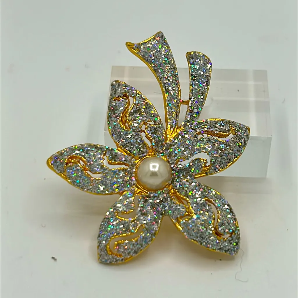 Gold and Silver Brooch Set - Image 2
