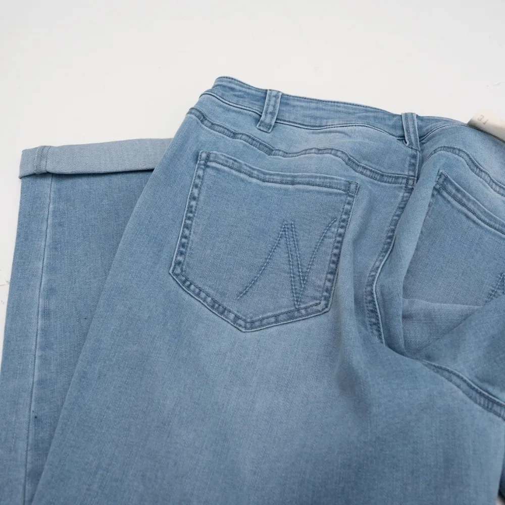 NIC+ZOE. Mid Rise Girlfriend Jeans. - Image 6
