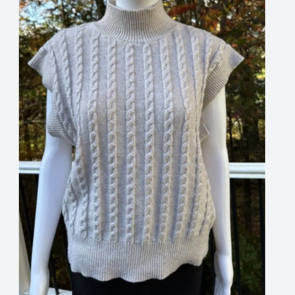 Cupcakes & Cashmere high neck sweater vest - Image 8