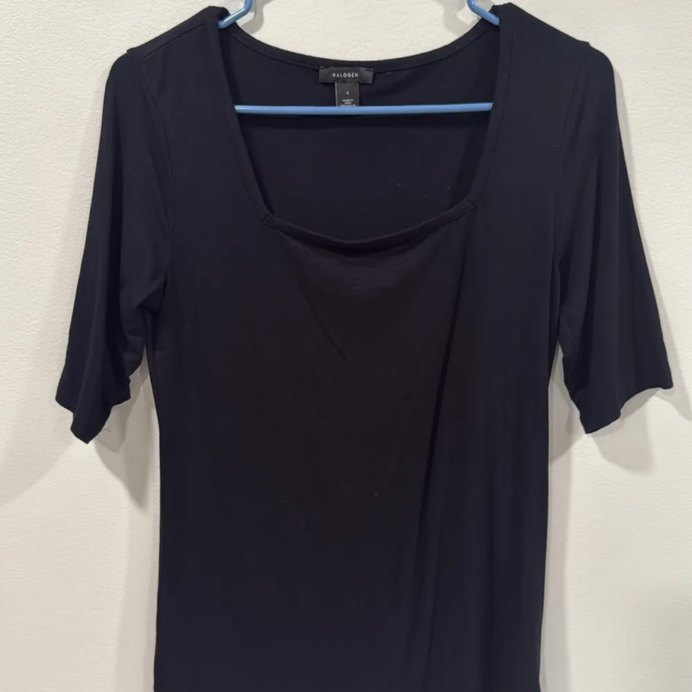 Halogen Black Fitted Short Sleeve Top Size Small EUC - Image 2