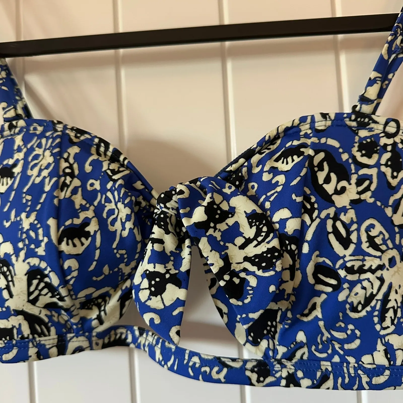 NWT Urban Outfitters‎ Bikini Top Floral Print Blue White Large - Image 2
