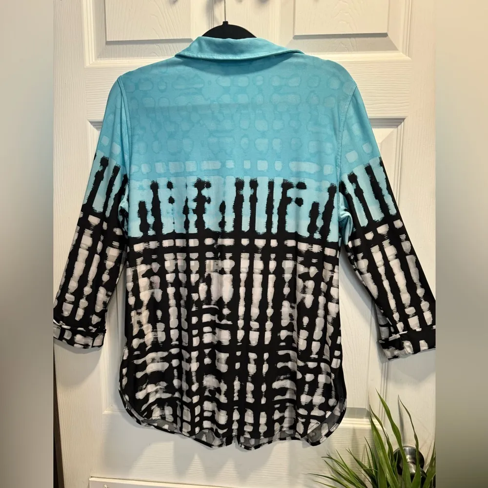 Peter Nygard Modern Button Down Blouse for Women Size M - Image 7