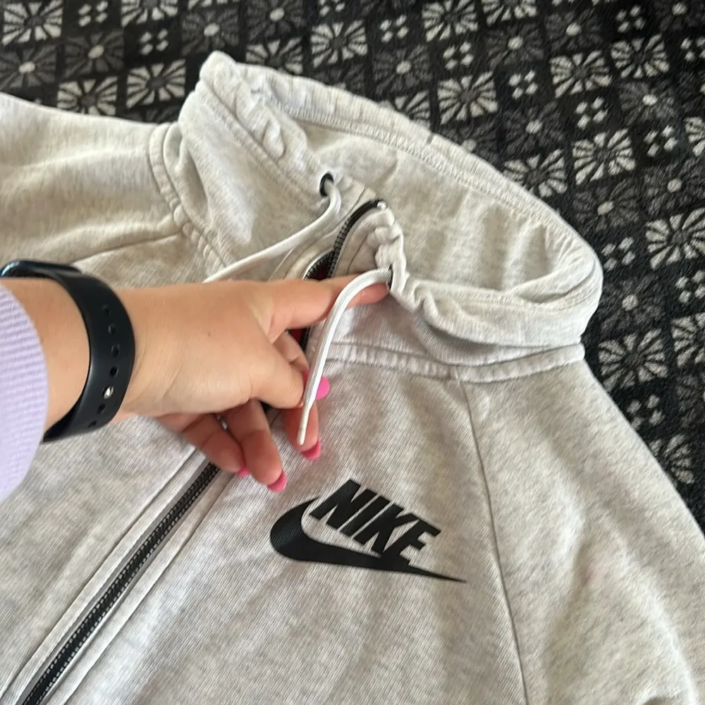 Nike Crewneck - Image 2