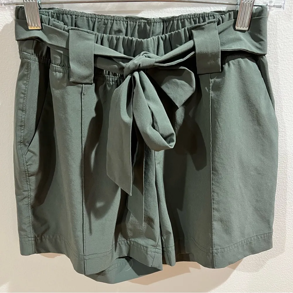 Athleta TIE WAIST SHORTS! - Image 3