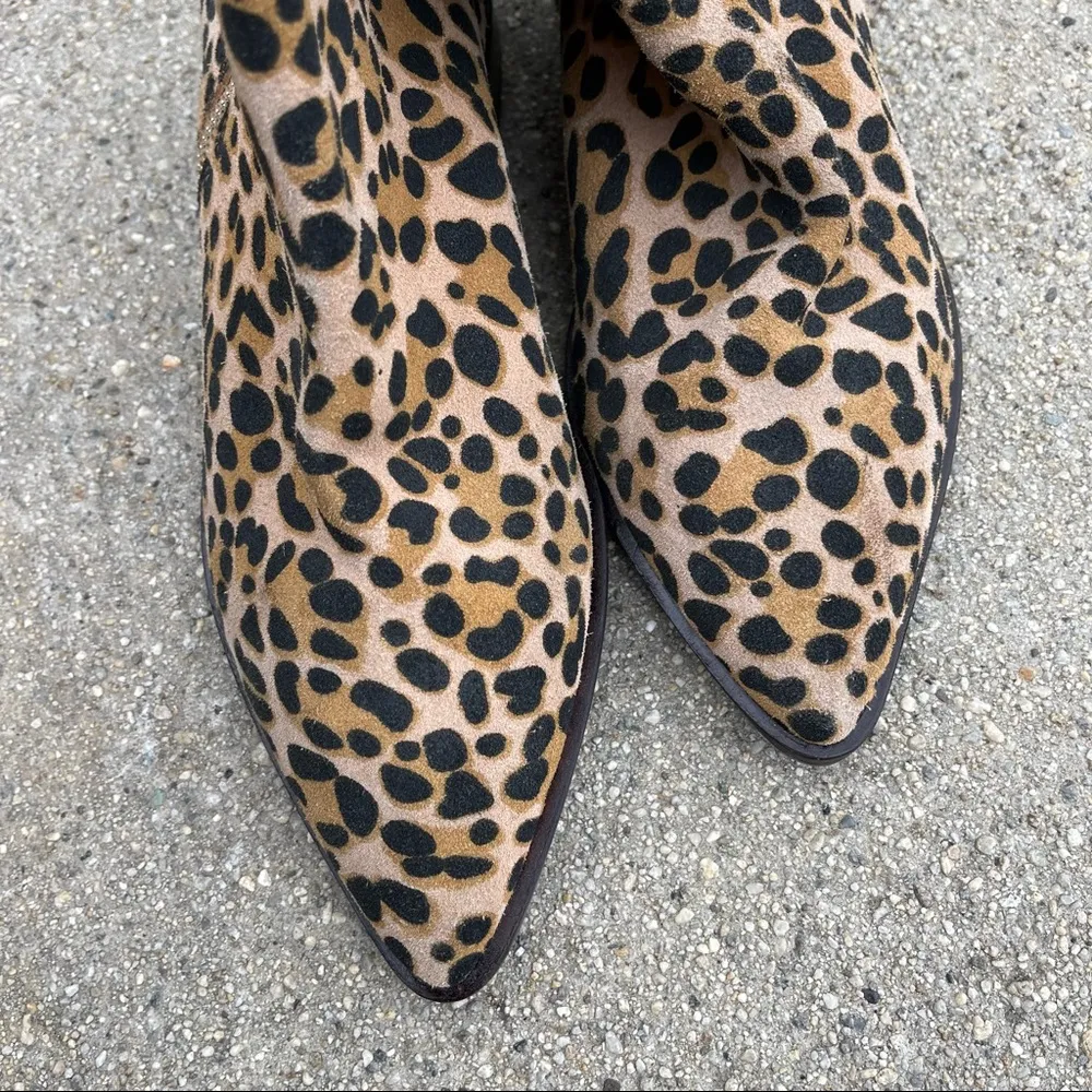 NWOT SOLE SOCIETY CADYNA Suede Pointed Toe Stacked Heel Ankle Bootie size 7.5 - Image 6