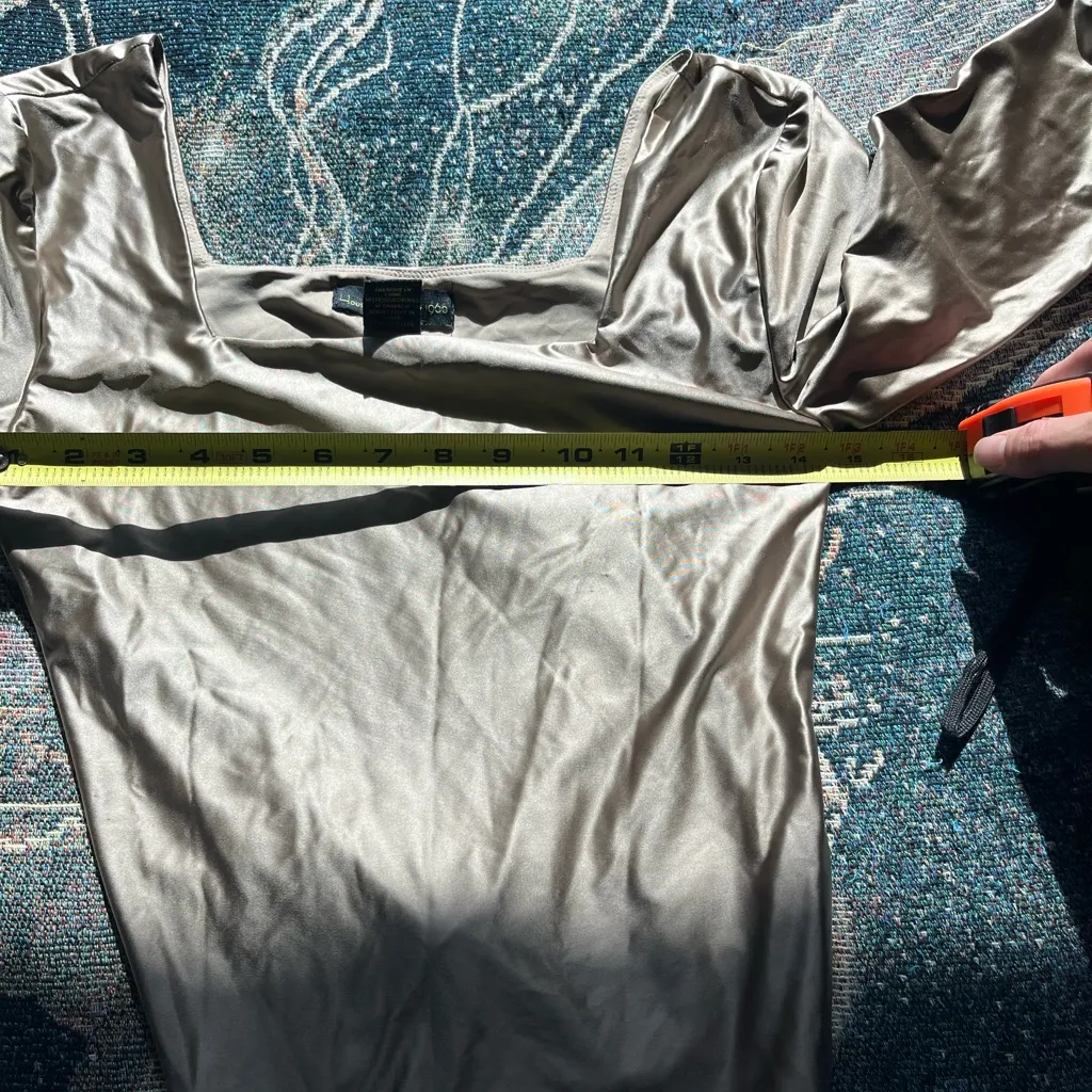 House of Harlow 1960 Taupe Silky Long‑Sleeve Bodysuit S High‑Neck Stretch Luxury Tan - Image 12