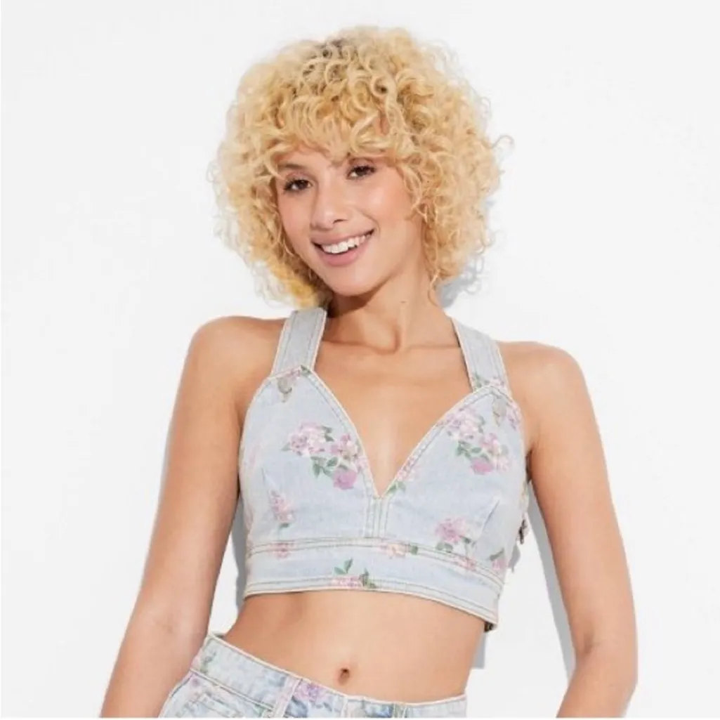 NWT! Wild Fable Cropped Floral Light Wash Denim Vest Large blue pink 90s vibes - Image 3