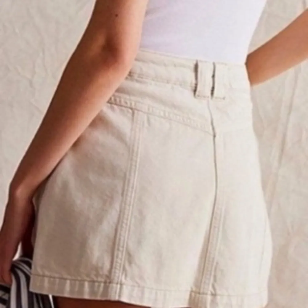 We The Free Midnight Sun Midrise Skort. Size 27” - Image 2