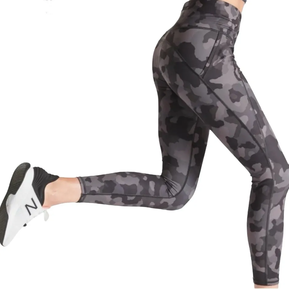ATHLETA Lightning Camo 7/8 Tight Legging Size M - Image 4