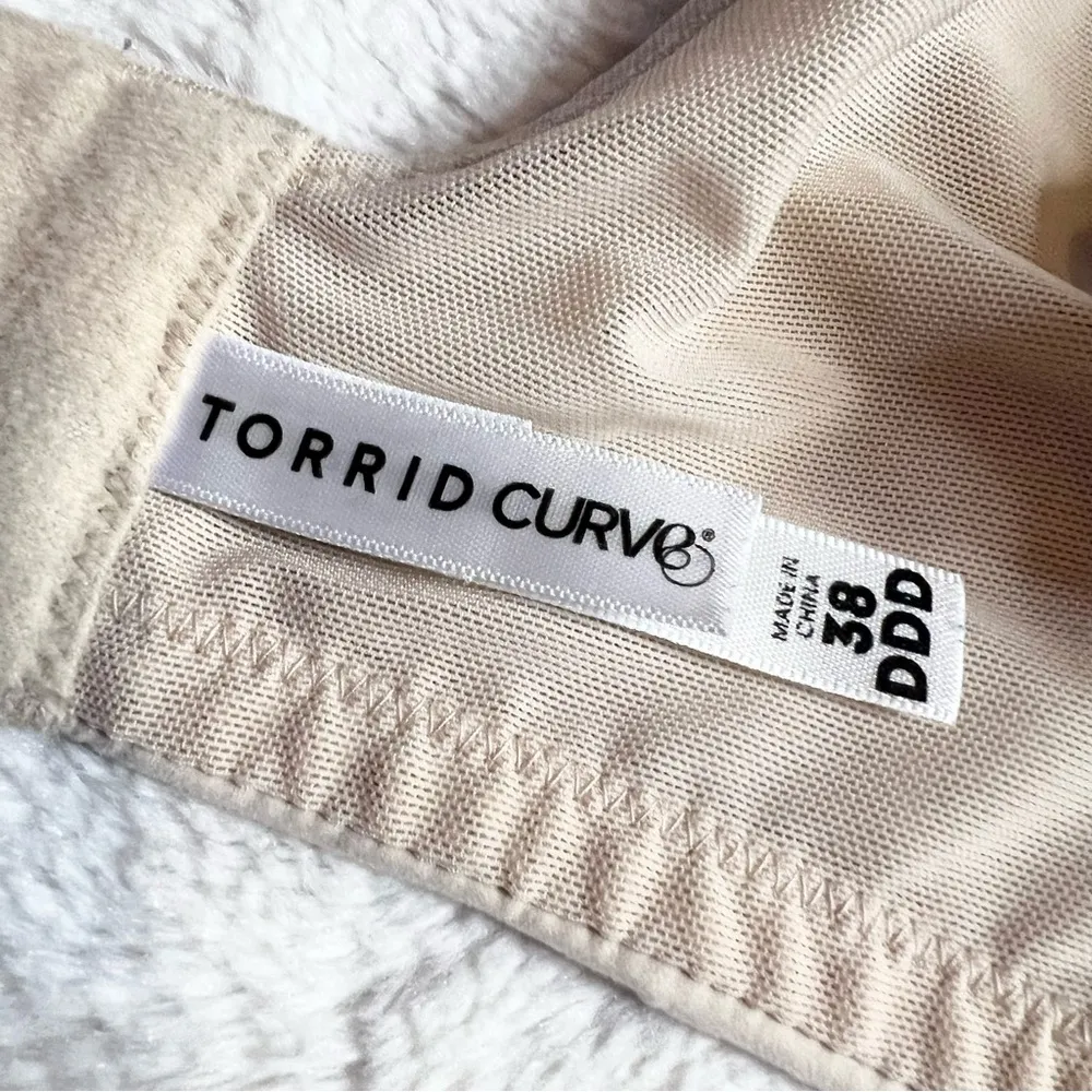 Torrid Curve 360 Back Smoothing Dream Wire-Free Bra Size 38DDD Seamless Nude Bra - Image 7