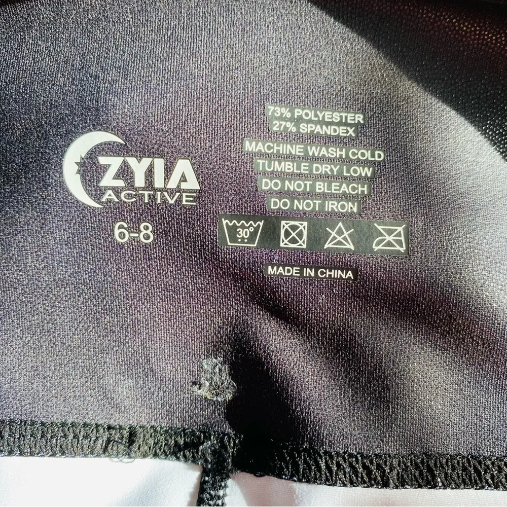 ZYIA Metallic Ombre Light N Tight Hi-Rise Leggings Black/White Sz 6-8 - Image 8