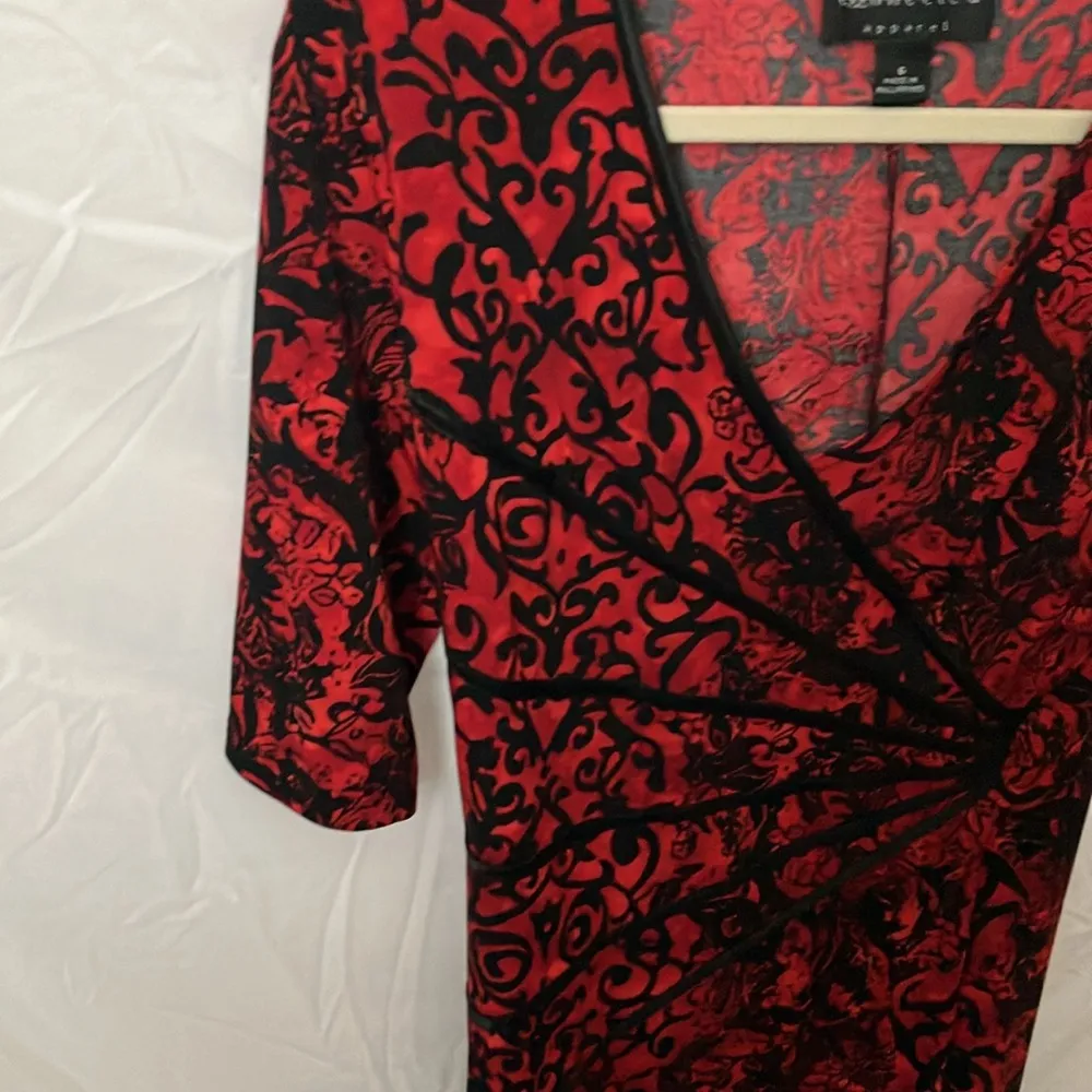 Connected: Red/Black floral patterned midi dress- v-neck- 6 - Image 5