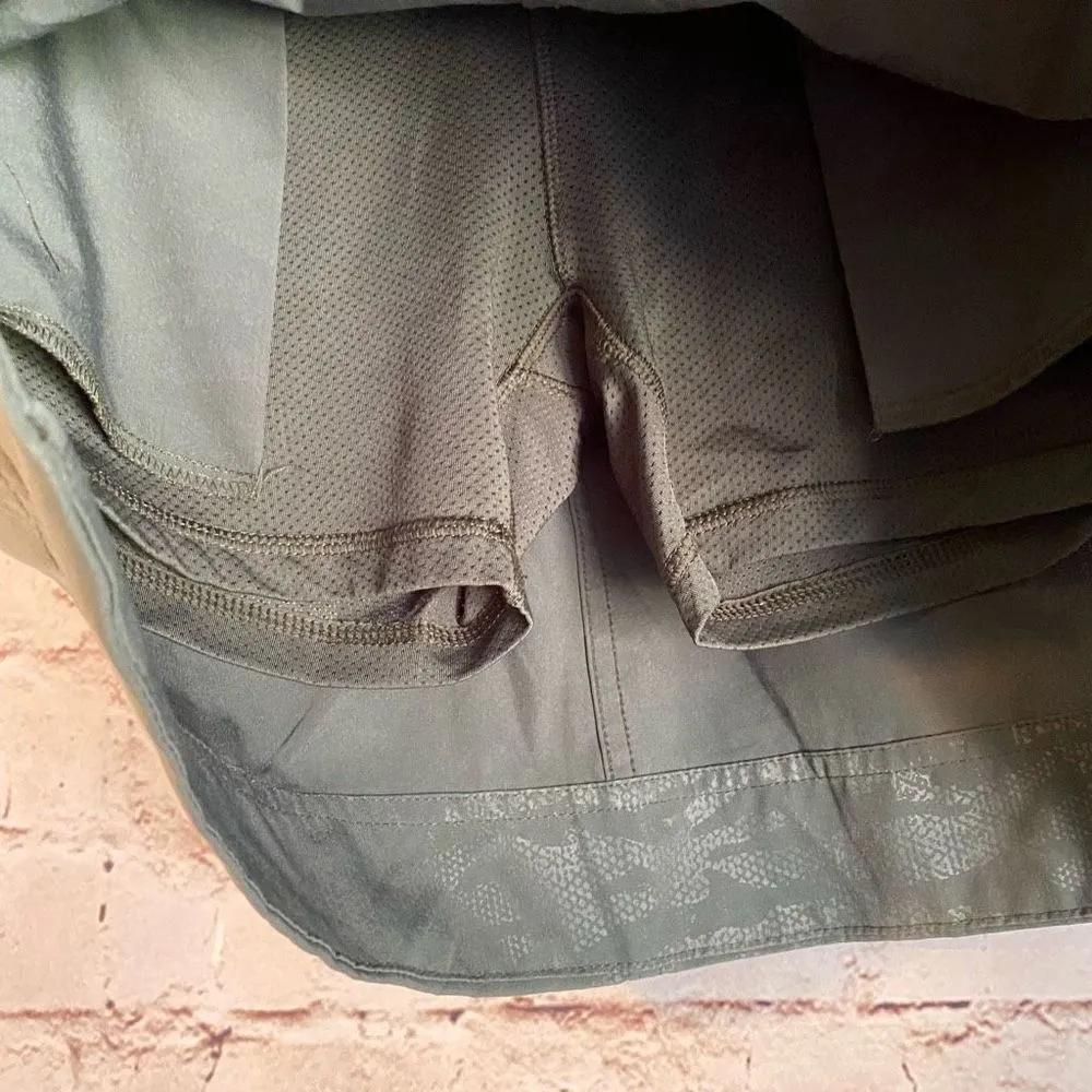 Orvis Travel Skort Skirt Shorts Camo Olive Green Comfort Womens Size Small - Image 3