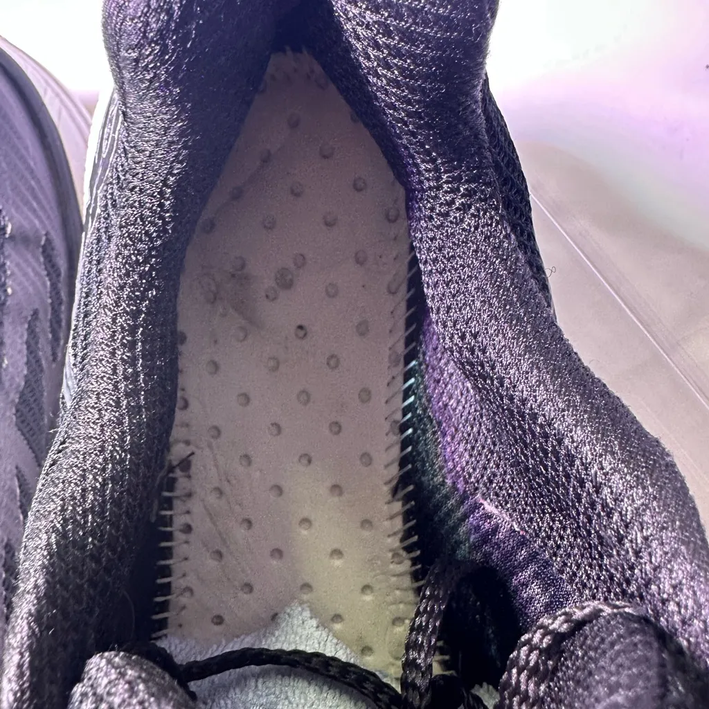 Hoka Women's Black and White Sneakers - Image 6