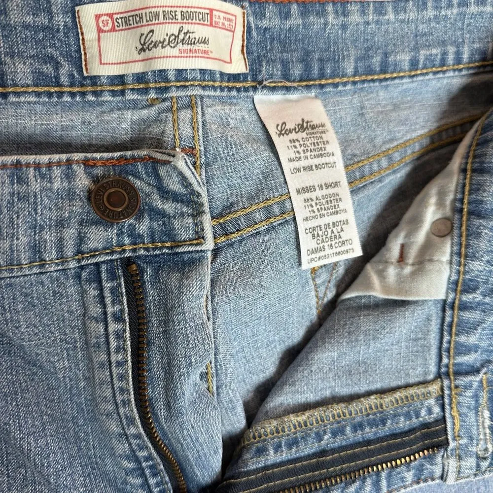 Levi Low Rise Bootcut Medium Wash Jeans - Image 4