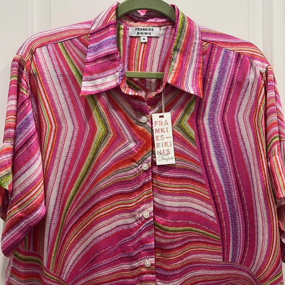 NWT Frankie’s Bikinis Fifi Button Down Short Sleeve Multi Colored Blouse Sz M - Image 3