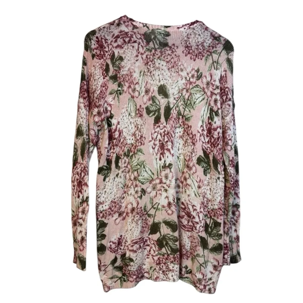 Show Me Your MuMu Bonfire Sweater
Hydrangea Blooms Floral Knit Size Small - Image 2