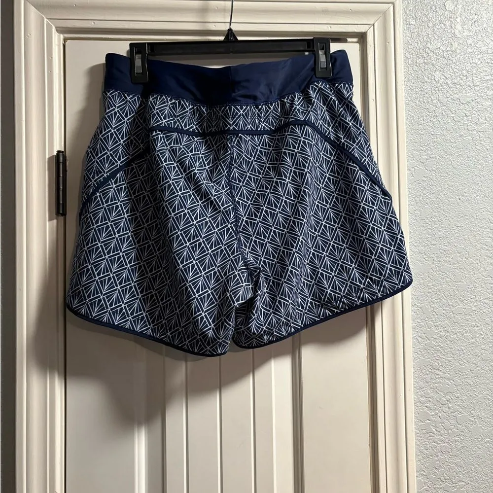 Lands' End  Patterned Pull-On Swim Shorts Large - Image 3