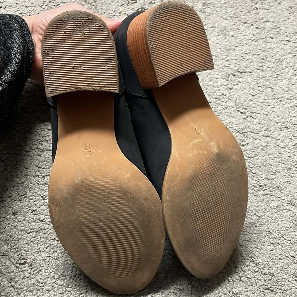 Matte Black Chunky Heeled Ruffle Ankle Bootie | Size 7.5 - Image 8