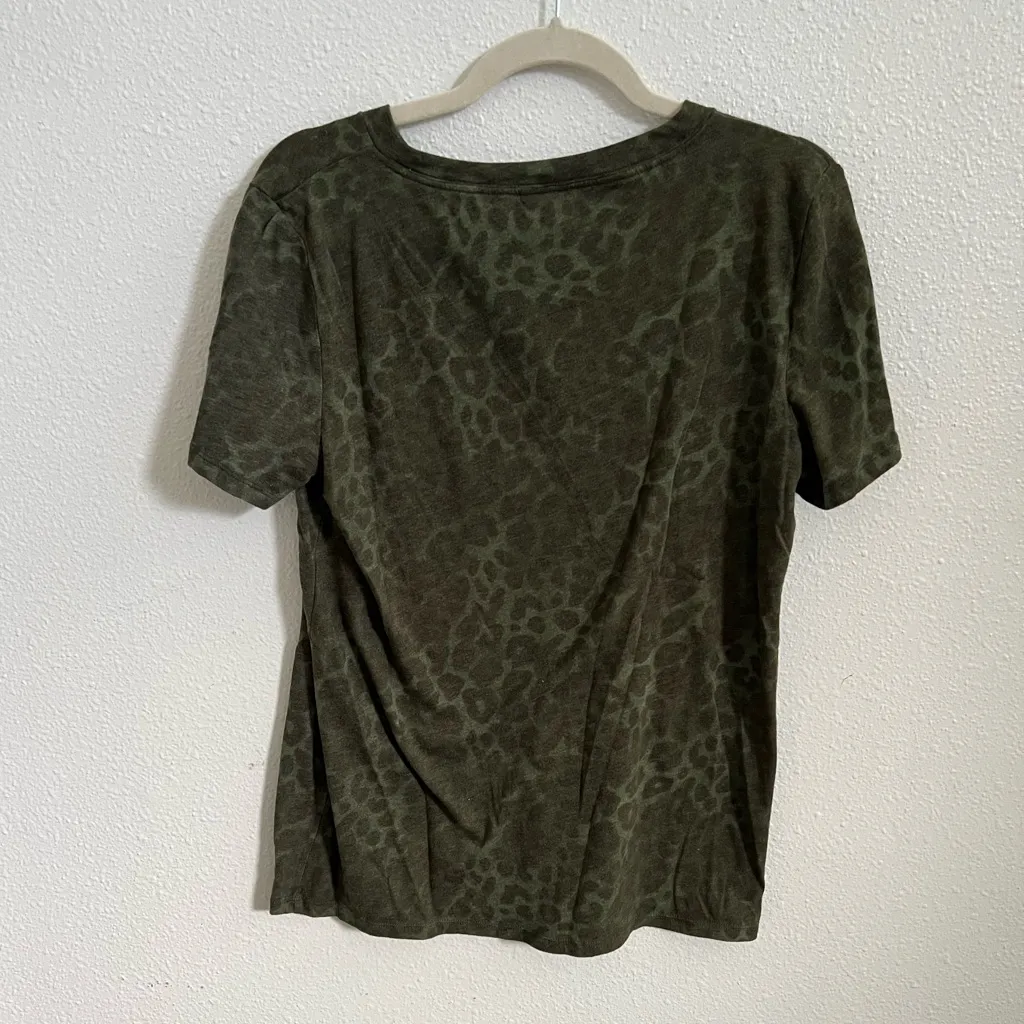 PINK Victoria’s Secret green lightweight cheetah leopard print tee - Image 3